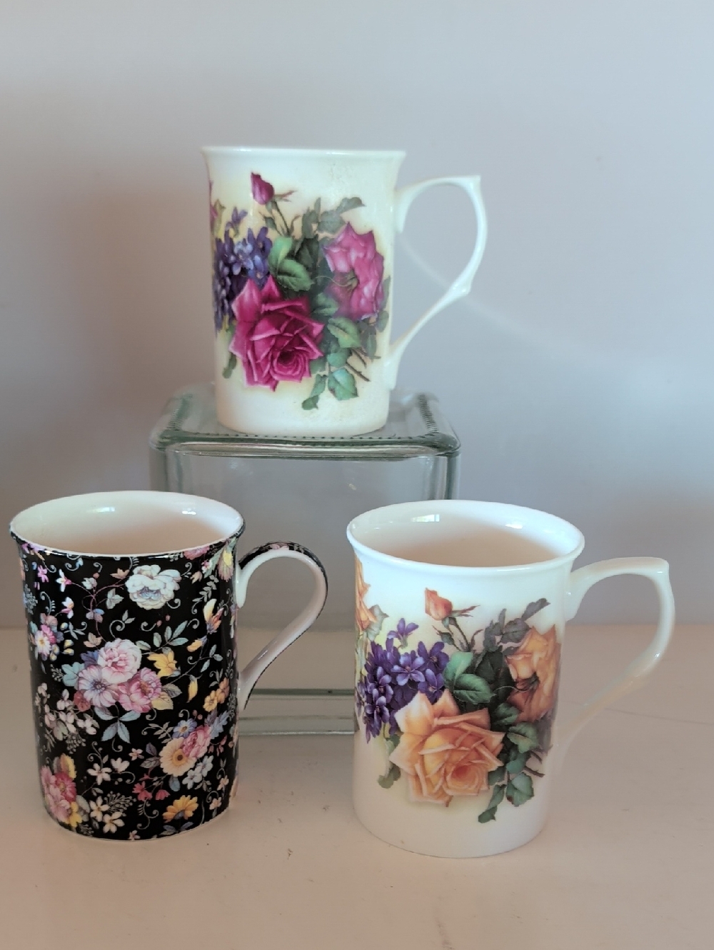3 Stechcol Gracie Bone China Floral Porcelain Coffee/Tea Mugs.🌞🌞🌞
